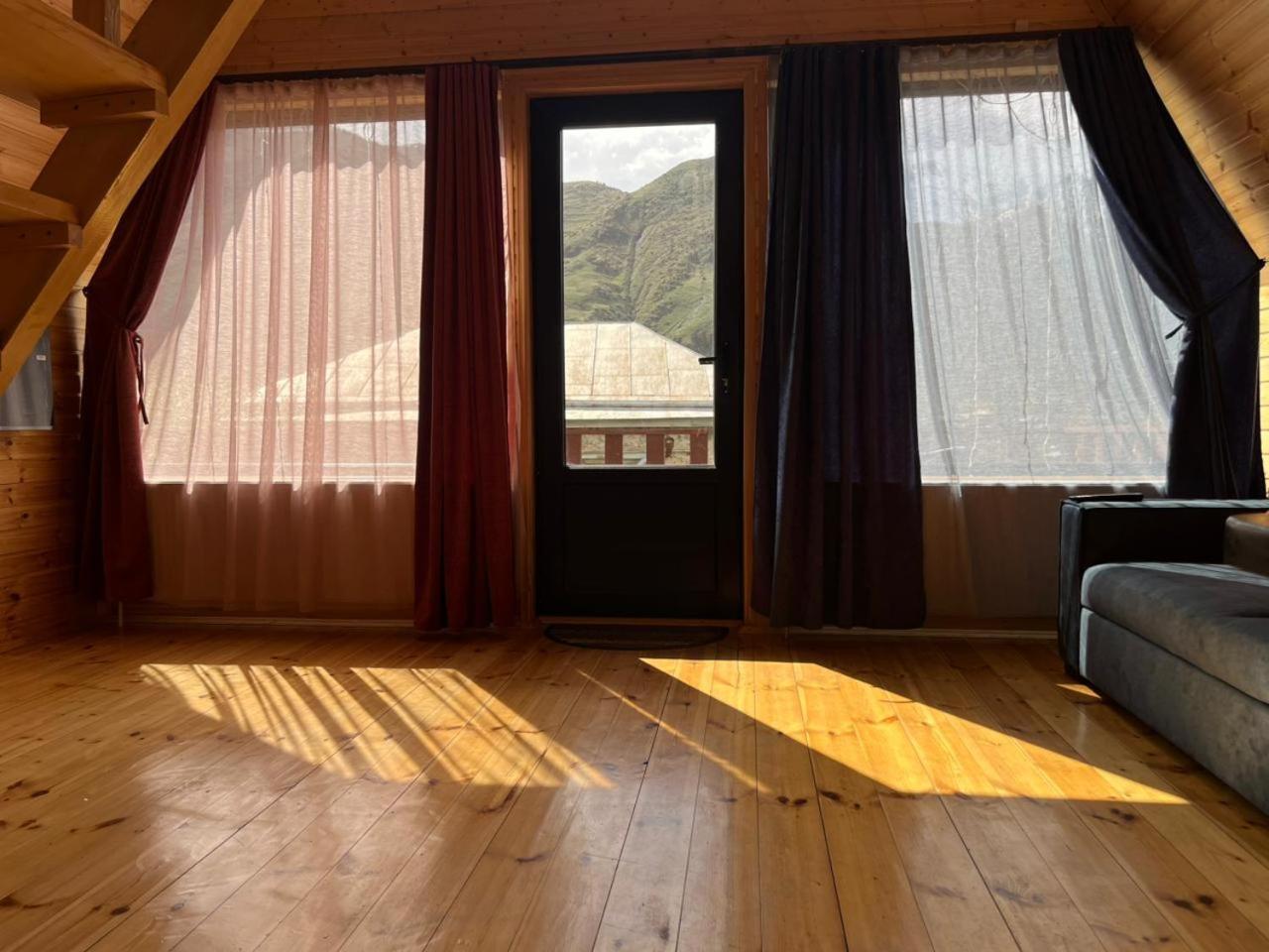 Vaso-Levani Kazbegi Cottage Stepantsminda Exterior foto